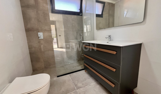 Odsprzedaż - Villa - Los Balcones - Costa Blanca