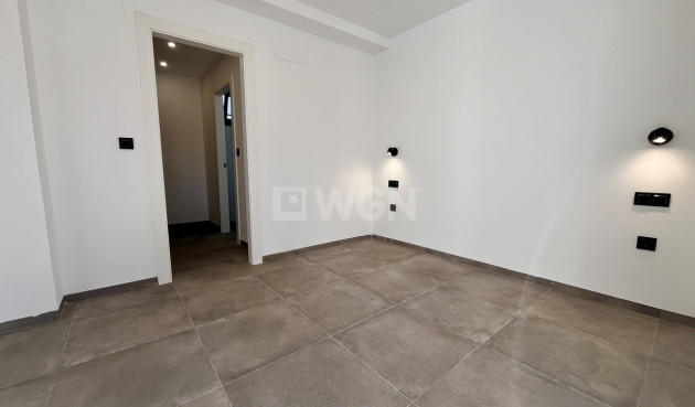 Odsprzedaż - Villa - Los Balcones - Costa Blanca