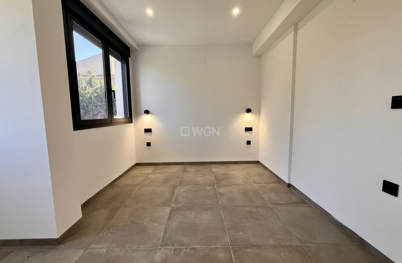 Odsprzedaż - Villa - Los Balcones - Costa Blanca