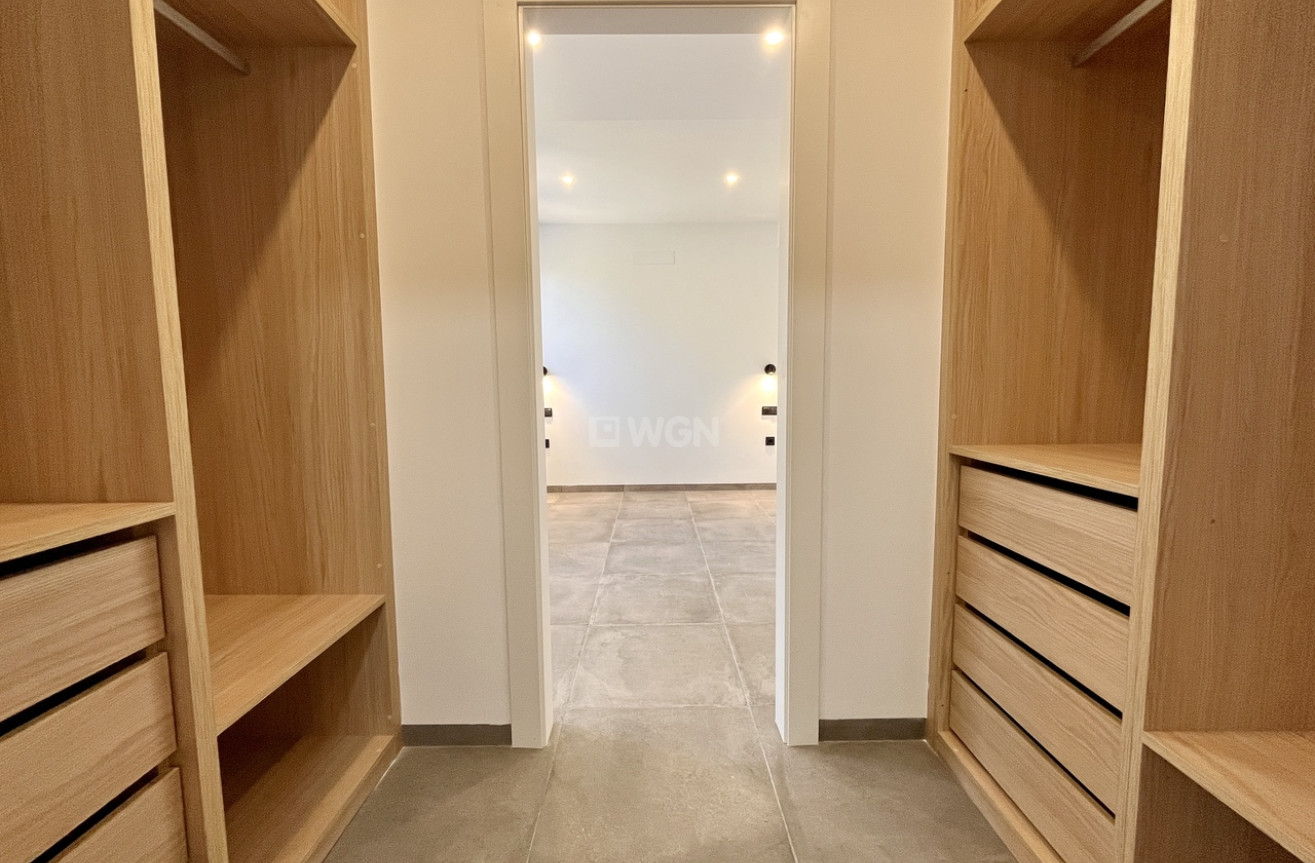 Odsprzedaż - Villa - Los Balcones - Costa Blanca