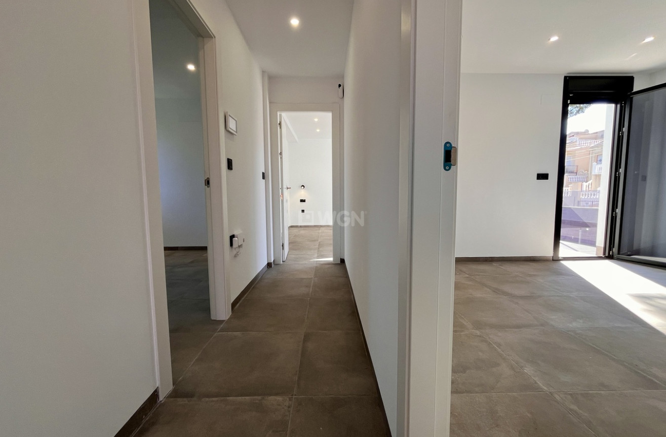 Odsprzedaż - Villa - Los Balcones - Costa Blanca