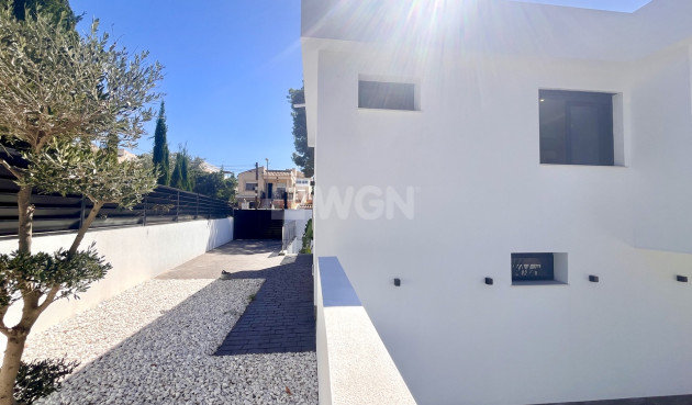 Odsprzedaż - Villa - Los Balcones - Costa Blanca