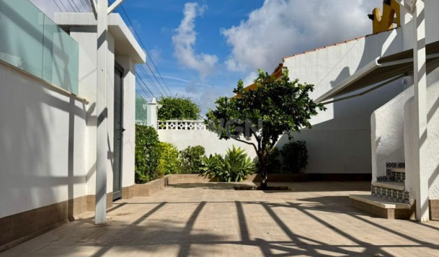 Odsprzedaż - Villa - Torrevieja - Costa Blanca