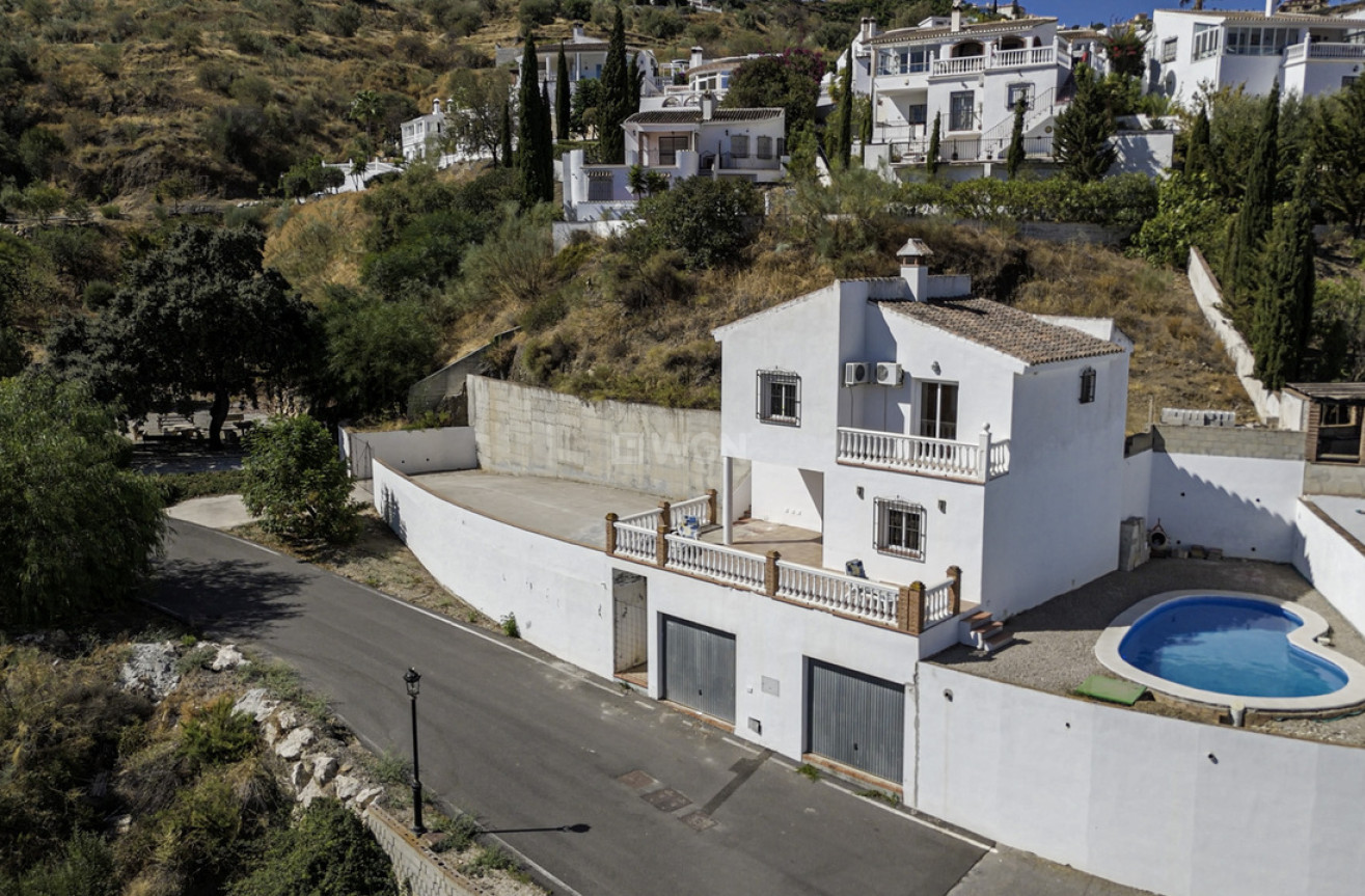 Odsprzedaż - Villa - Vinuela - Inland