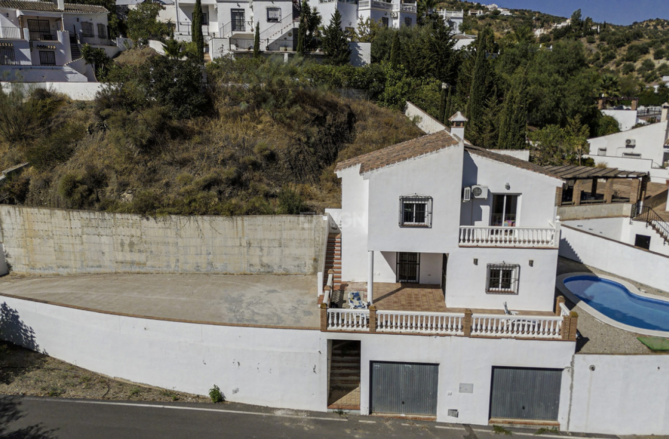 Odsprzedaż - Villa - Vinuela - Inland