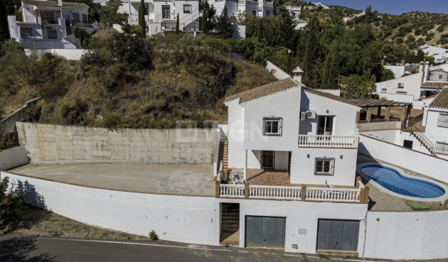 Odsprzedaż - Villa - Vinuela - Inland