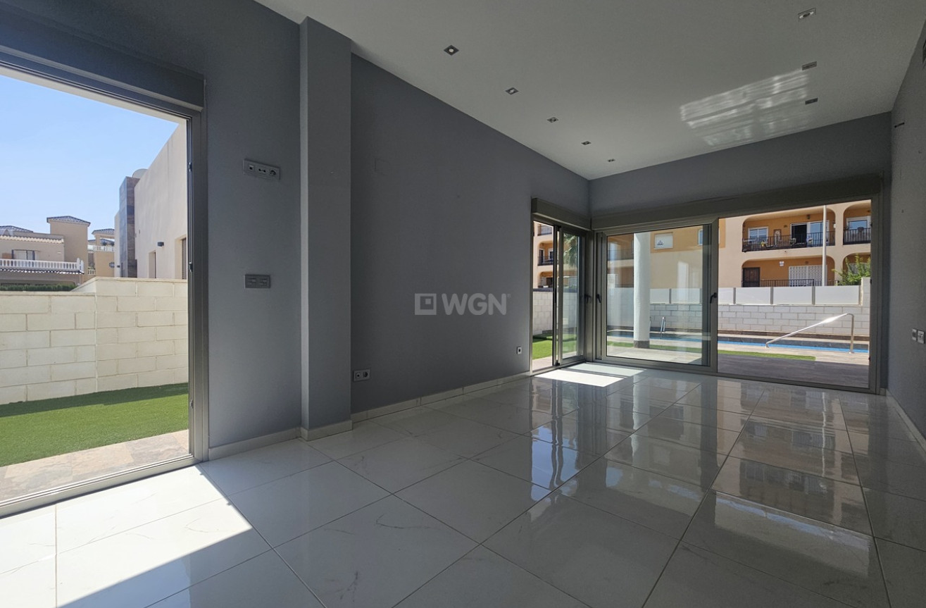 Odsprzedaż - Villa - Villamartin - Costa Blanca