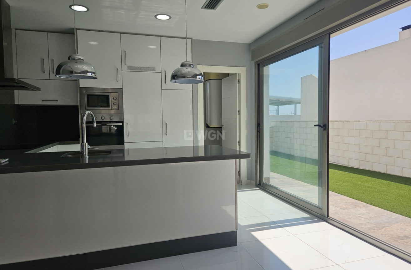 Odsprzedaż - Villa - Villamartin - Costa Blanca