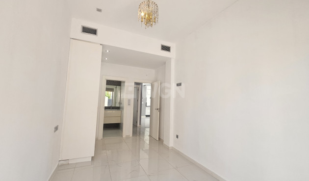 Odsprzedaż - Villa - Villamartin - Costa Blanca