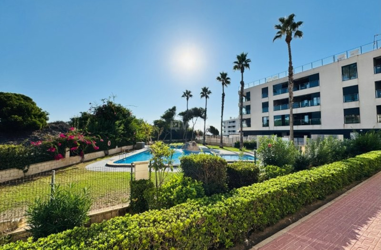 Resale - Apartment / flat - La Mata - Costa Blanca