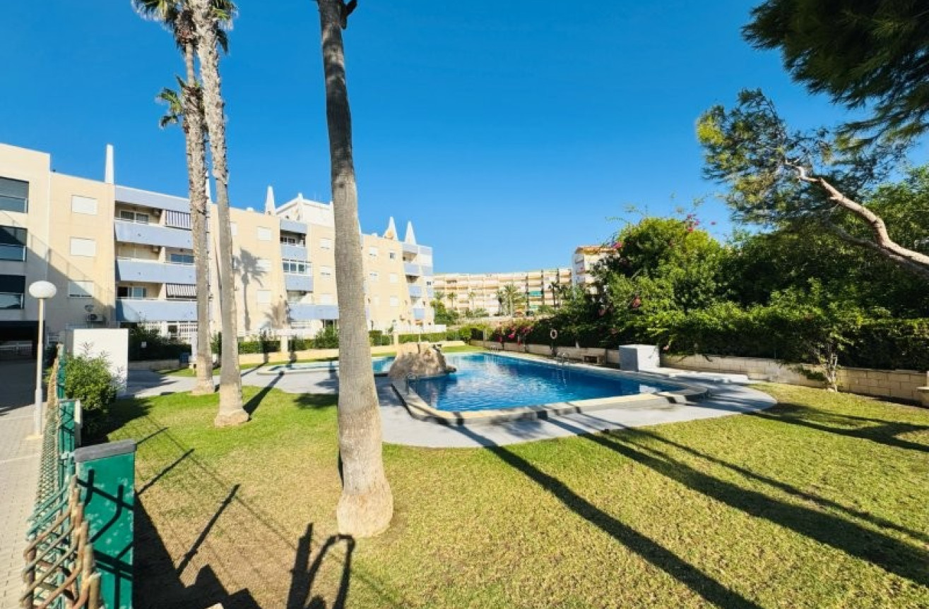 Resale - Apartment / flat - La Mata - Costa Blanca