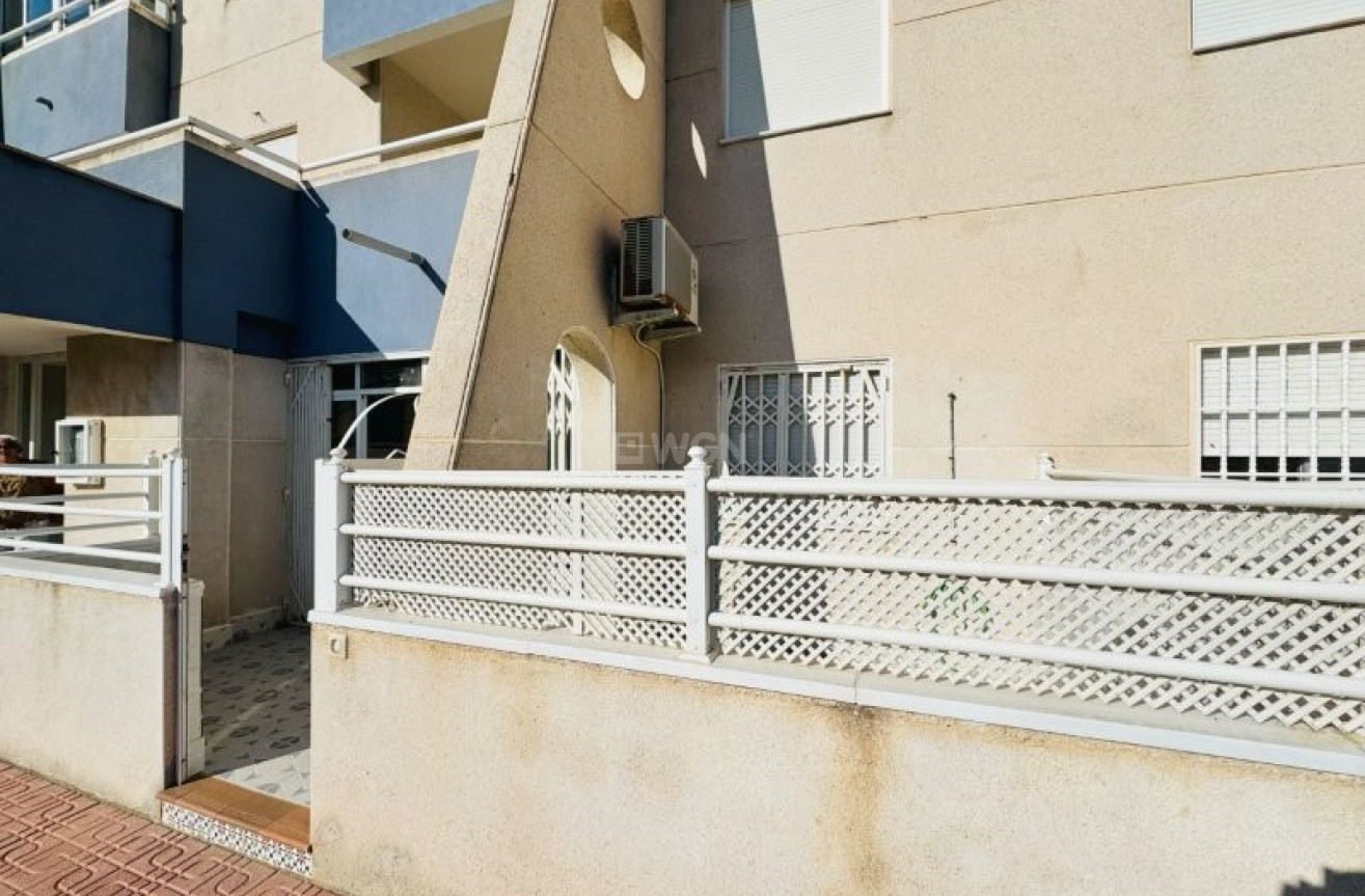 Resale - Apartment / flat - La Mata - Costa Blanca