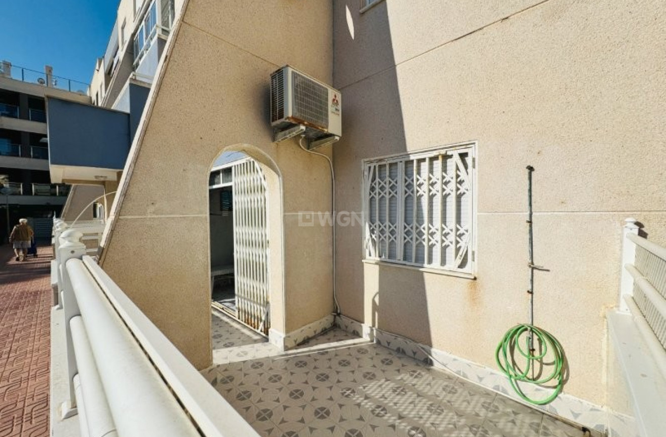 Resale - Apartment / flat - La Mata - Costa Blanca