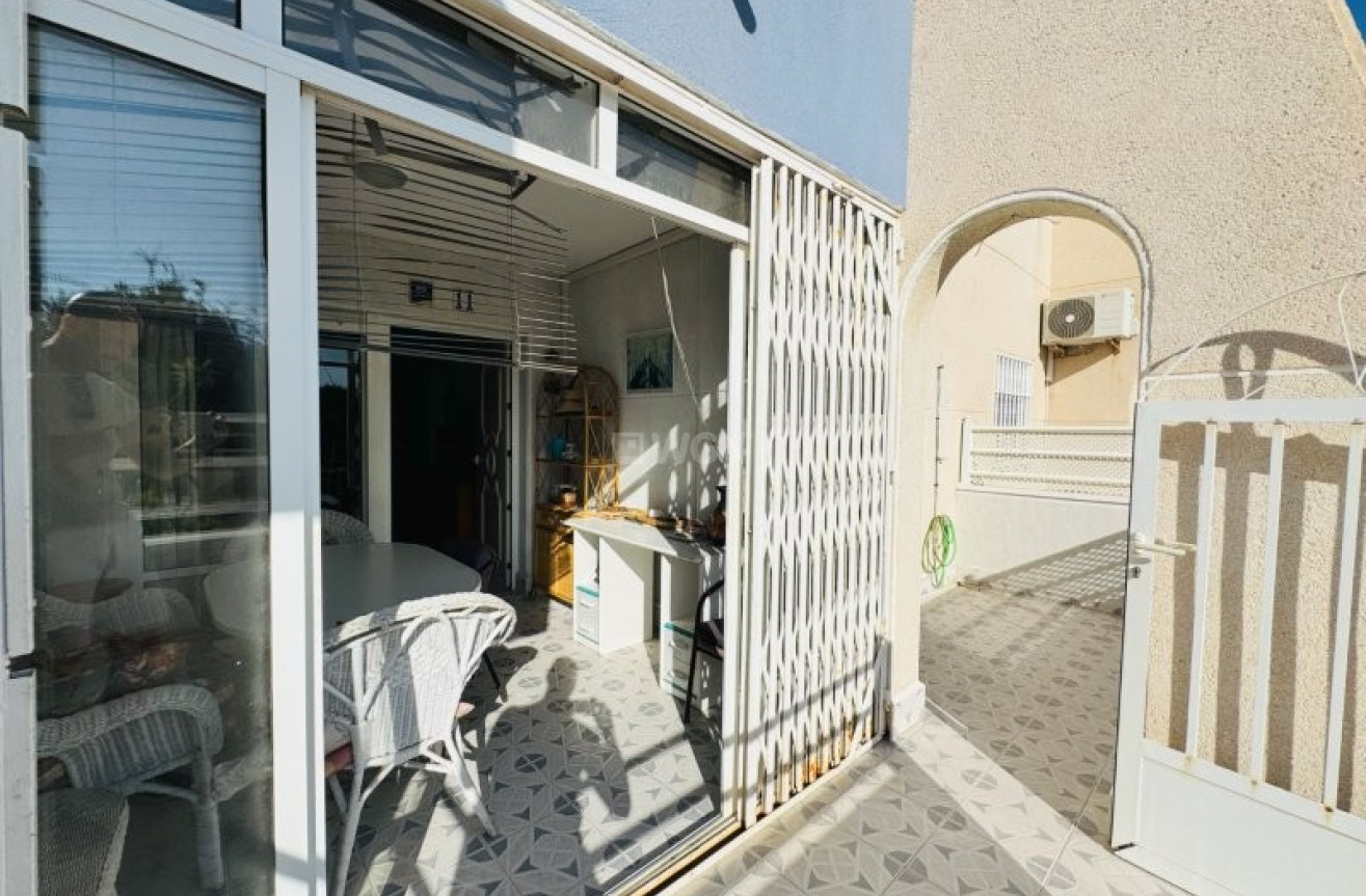 Resale - Apartment / flat - La Mata - Costa Blanca