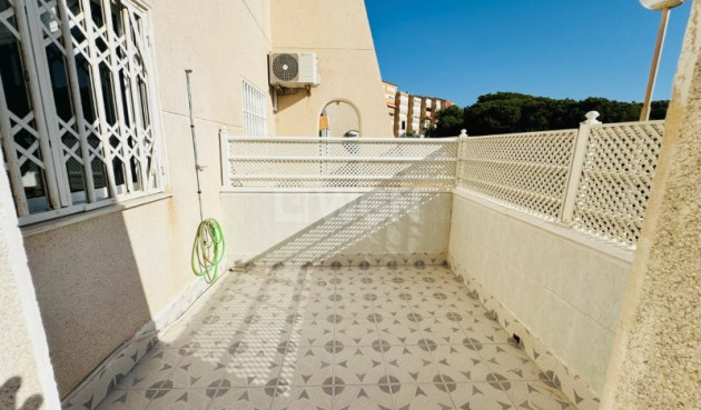 Resale - Apartment / flat - La Mata - Costa Blanca
