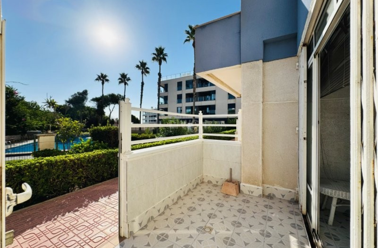 Resale - Apartment / flat - La Mata - Costa Blanca