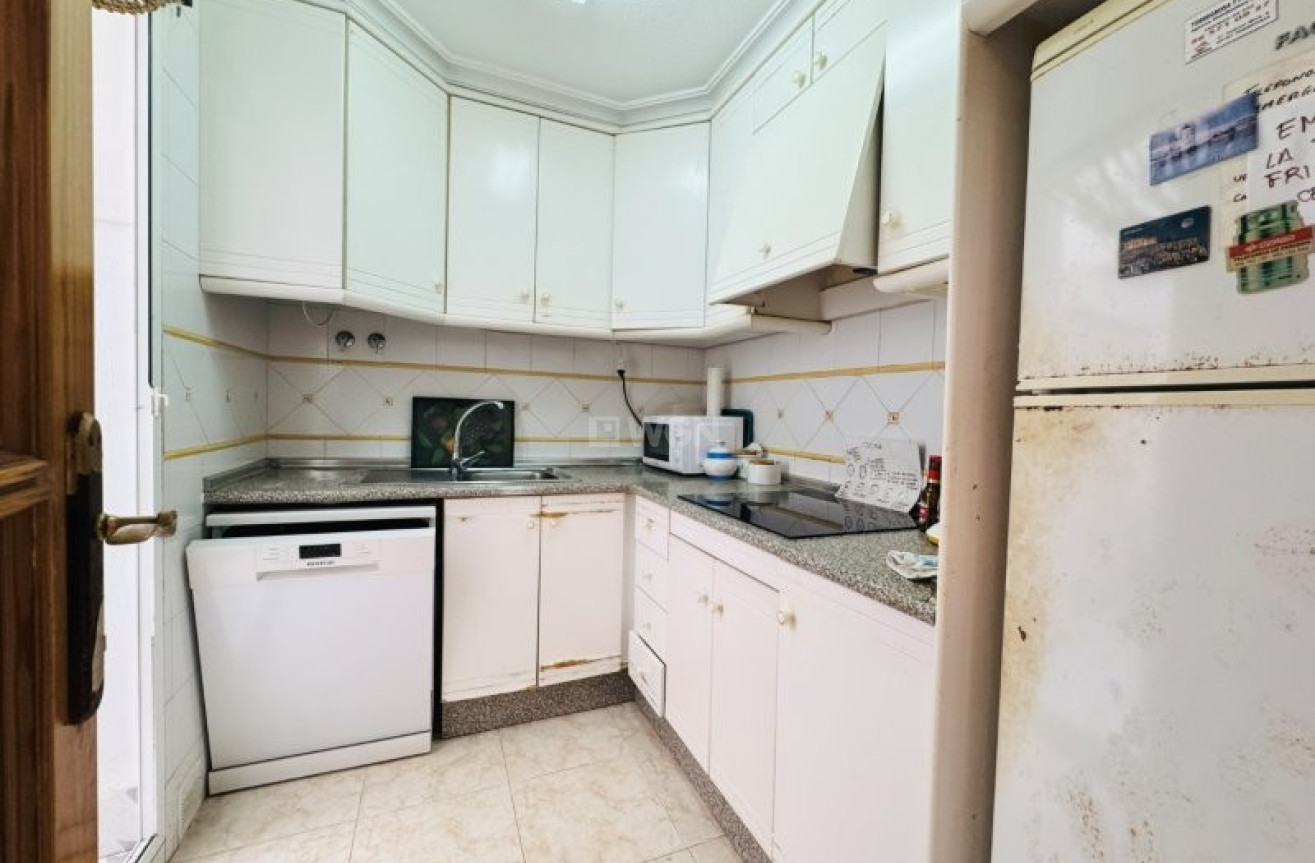 Resale - Apartment / flat - La Mata - Costa Blanca