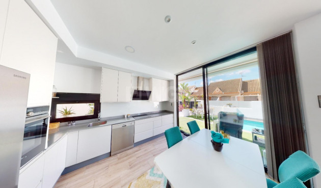 Odsprzedaż - Villa - Los Alcázares - Costa Calida