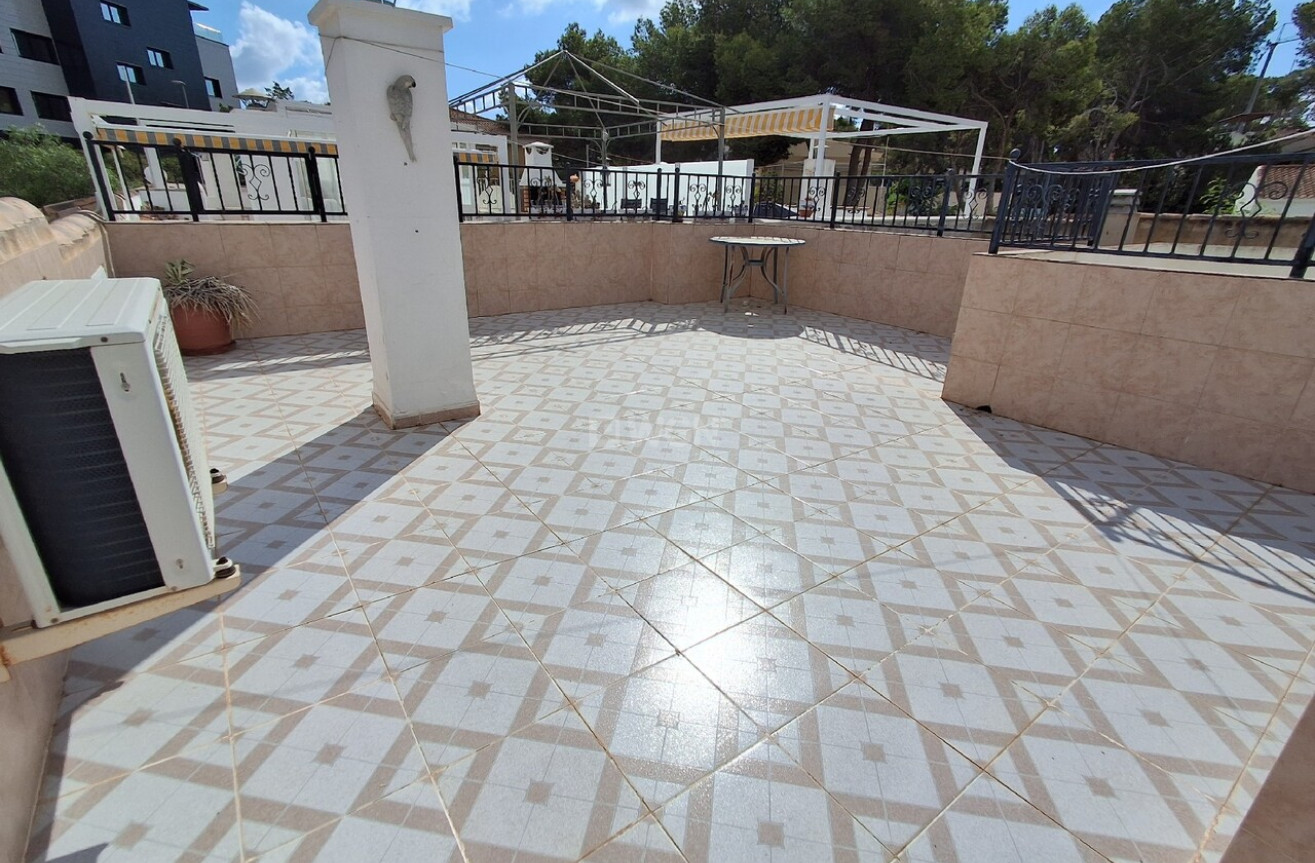 Odsprzedaż - Mieszkanie w bloku - Los Balcones - Costa Blanca