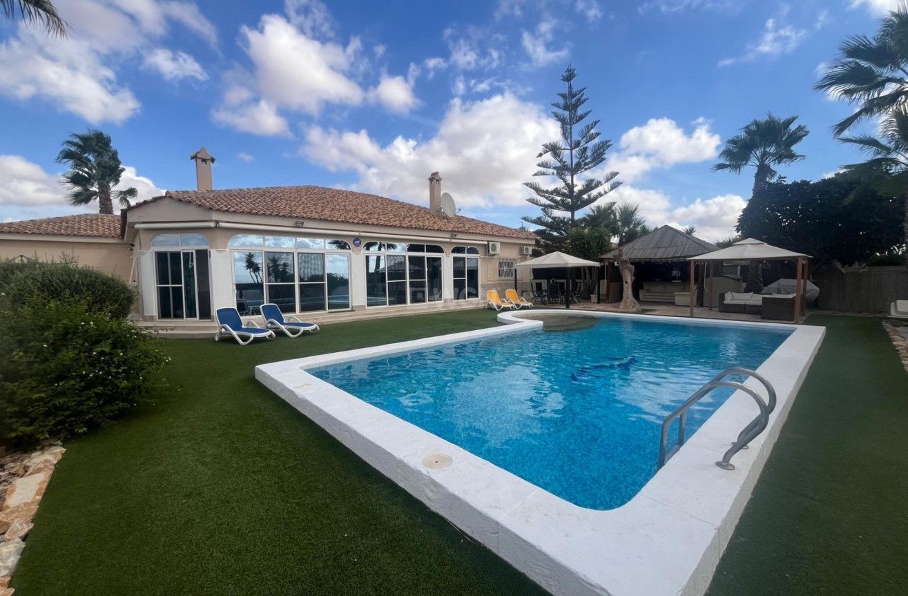 Odsprzedaż - Villa - Gea Y Truyols - Inland