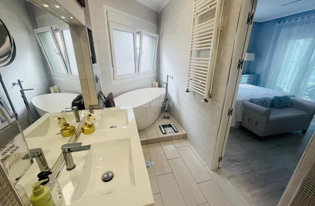 Odsprzedaż - Villa - Gea Y Truyols - Inland