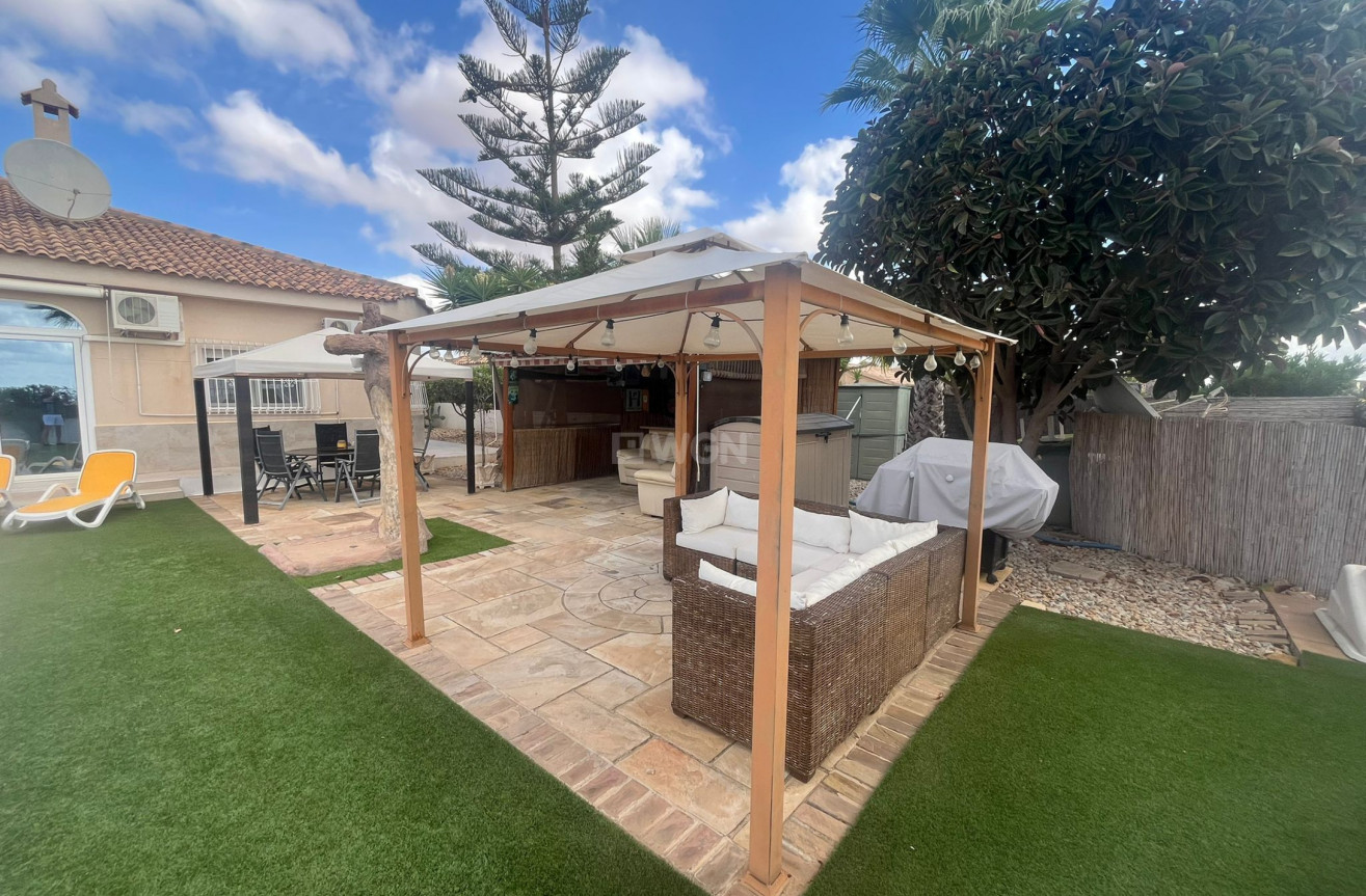 Odsprzedaż - Villa - Gea Y Truyols - Inland