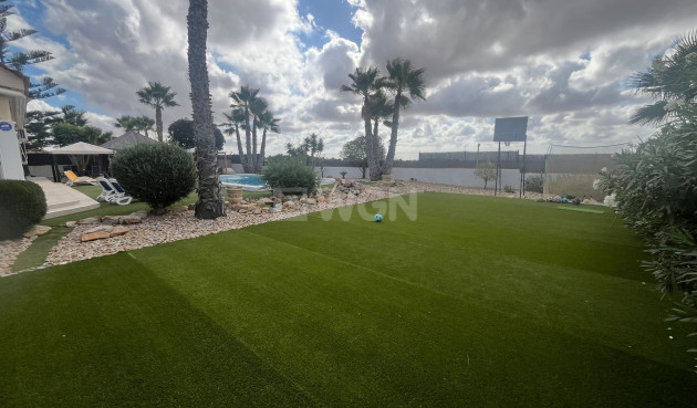 Odsprzedaż - Villa - Gea Y Truyols - Inland