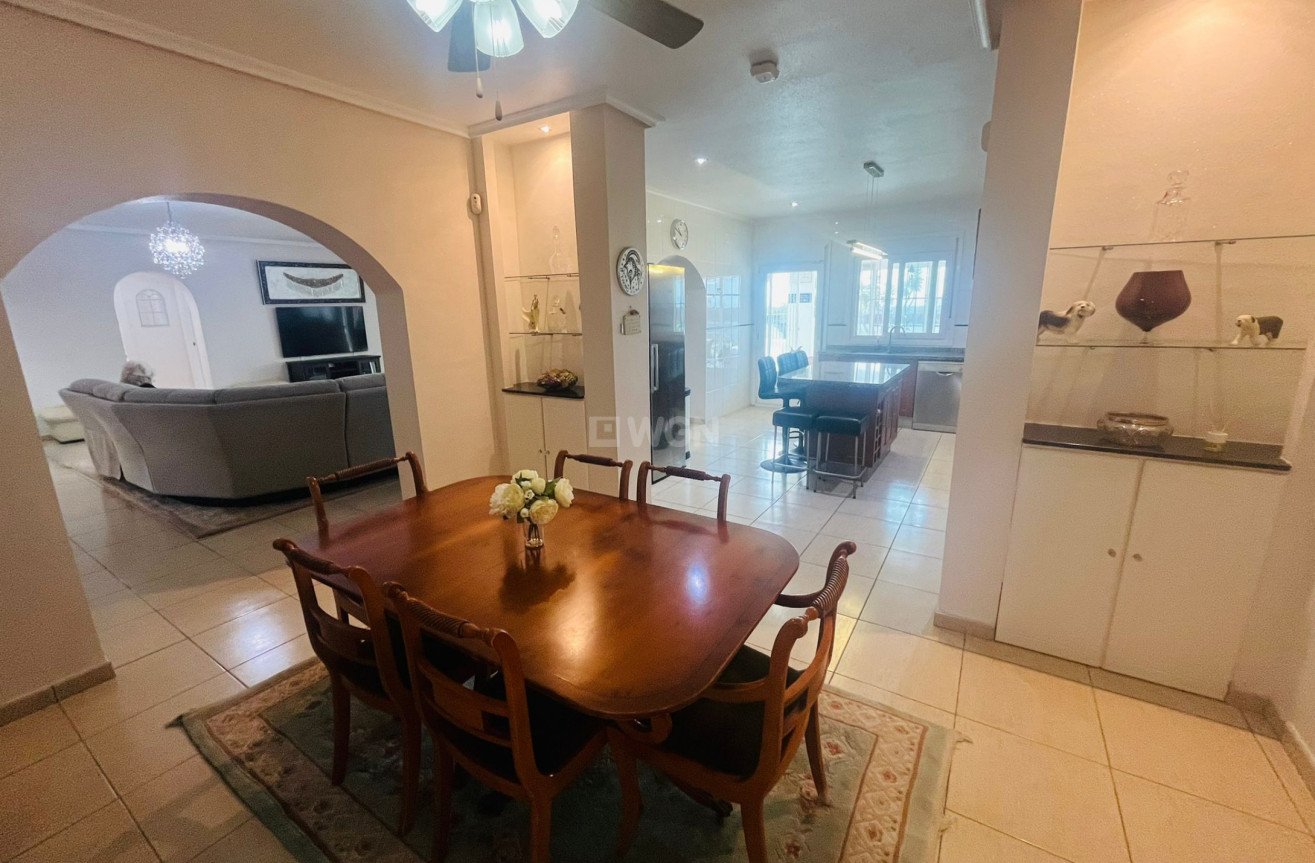 Odsprzedaż - Villa - Gea Y Truyols - Inland