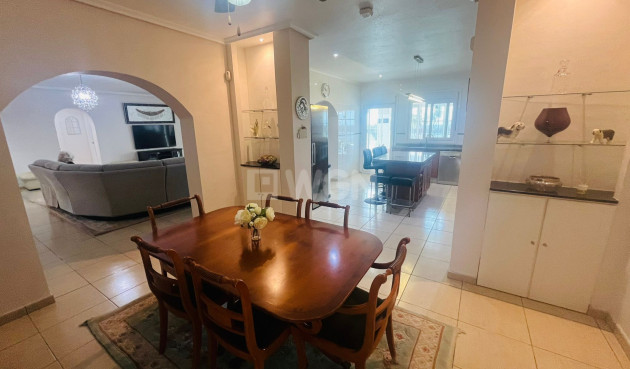 Odsprzedaż - Villa - Gea Y Truyols - Inland