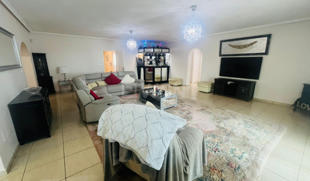 Odsprzedaż - Villa - Gea Y Truyols - Inland