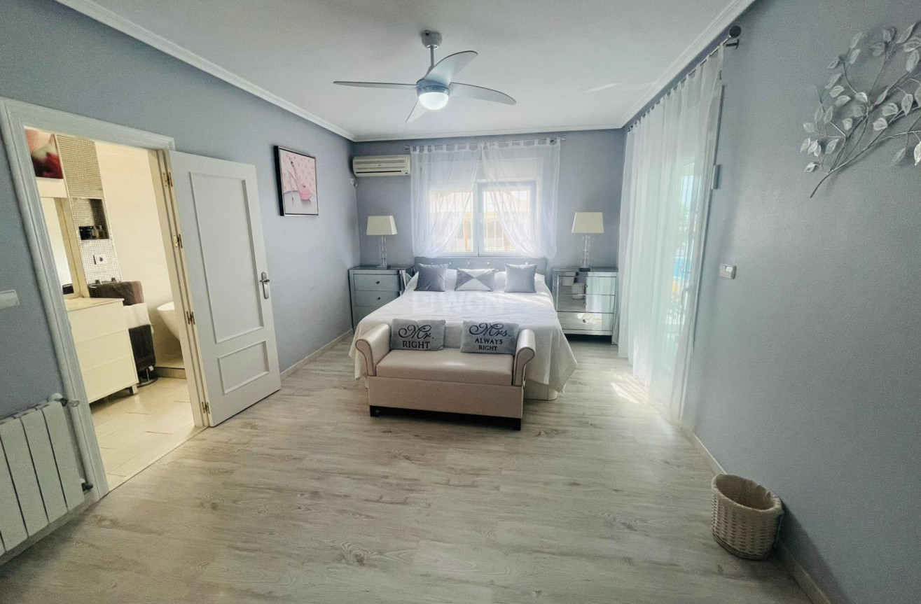 Odsprzedaż - Villa - Gea Y Truyols - Inland