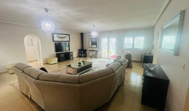 Odsprzedaż - Villa - Gea Y Truyols - Inland