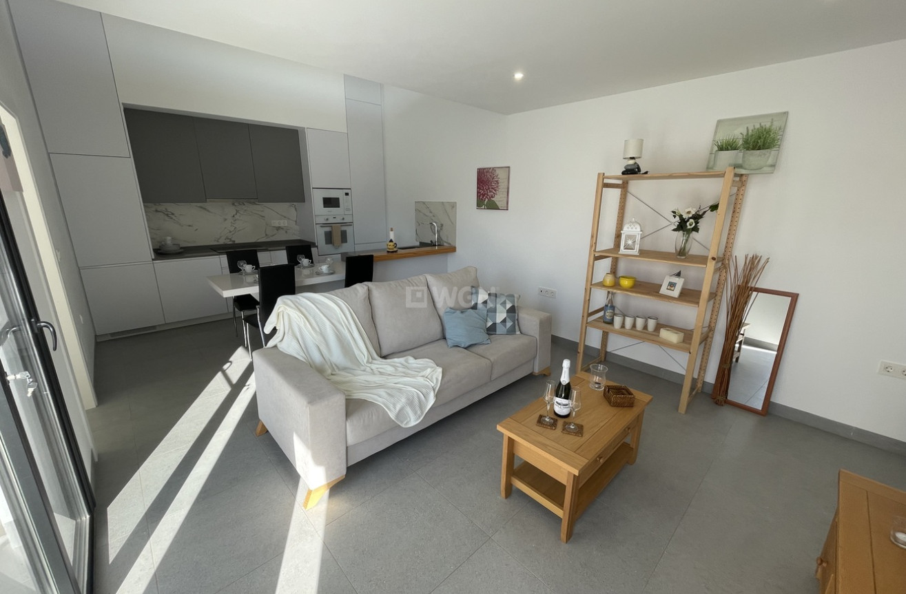 Odsprzedaż - Villa - Roldan