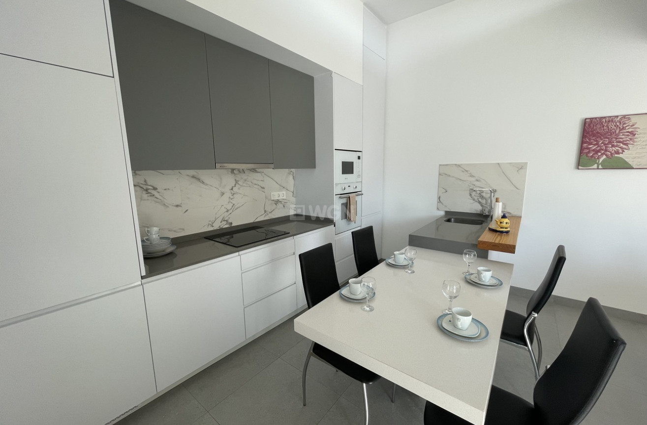 Odsprzedaż - Villa - Roldan