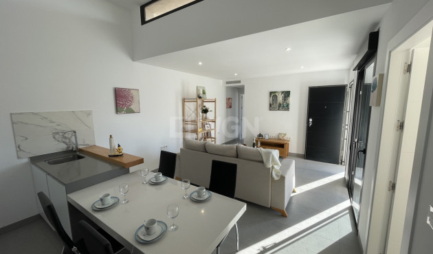 Odsprzedaż - Villa - Roldan