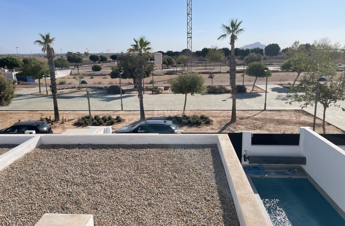 Odsprzedaż - Villa - Roldan