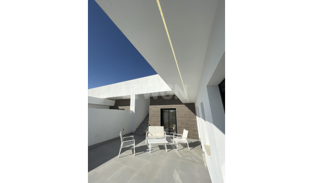 Odsprzedaż - Villa - Roldan