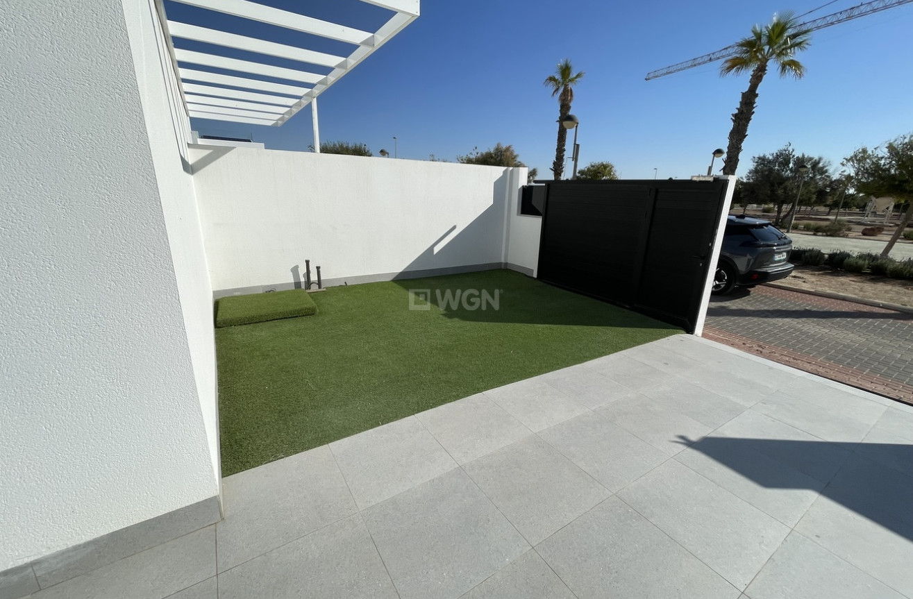 Odsprzedaż - Villa - Roldan