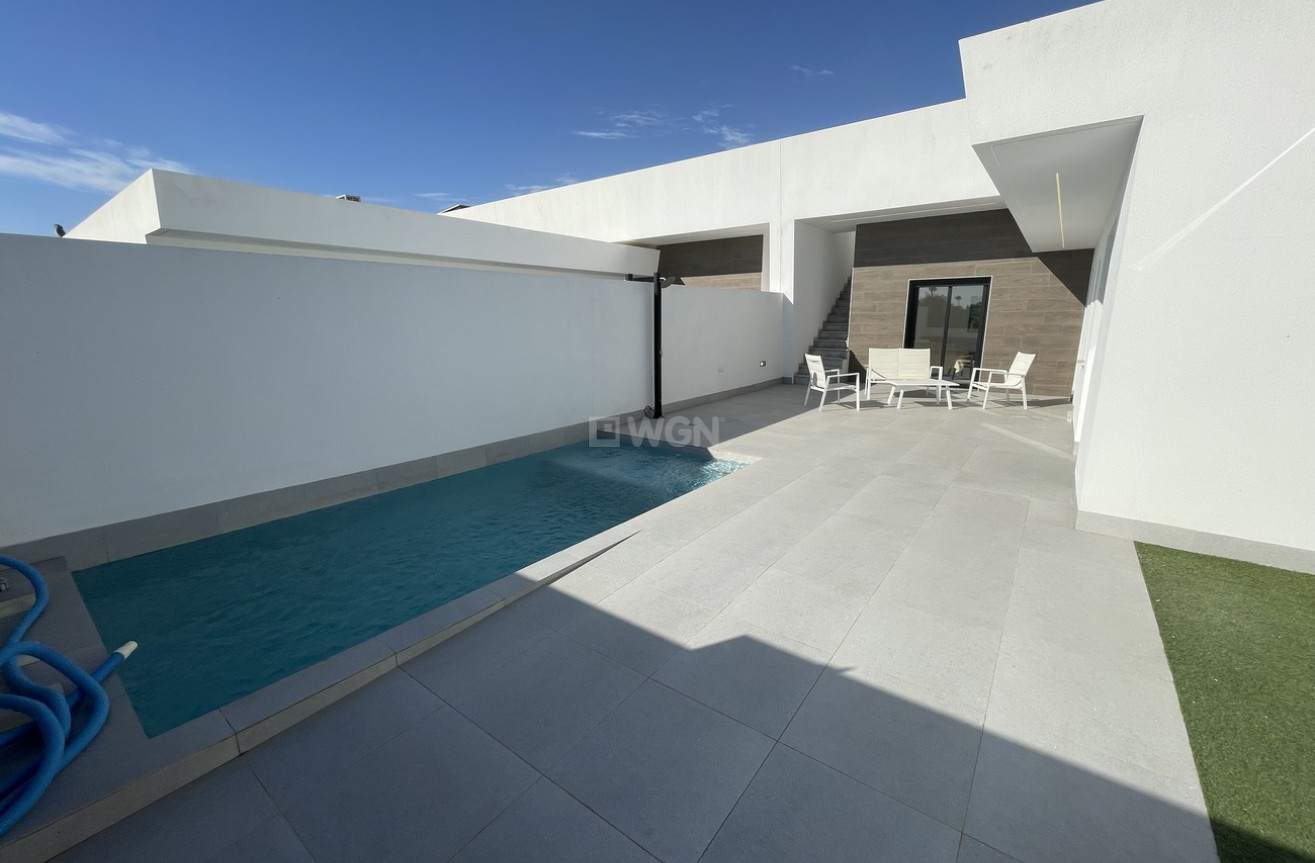 Odsprzedaż - Villa - Roldan