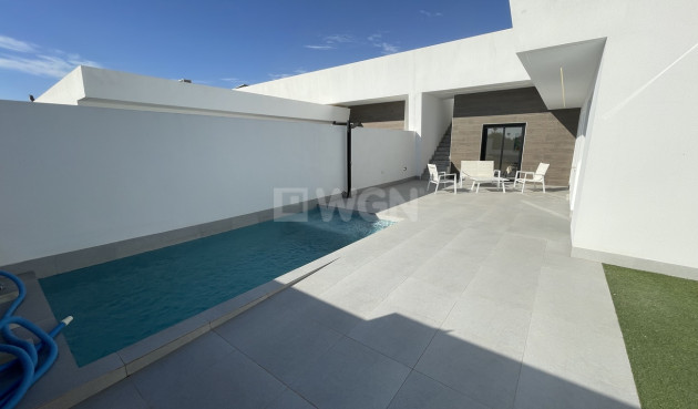 Odsprzedaż - Villa - Roldan