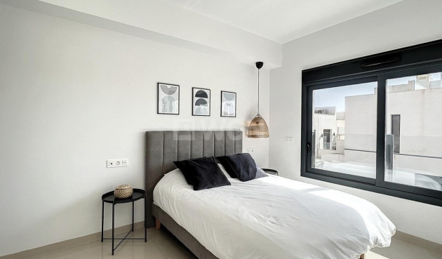 Odsprzedaż - Kamienica - Orihuela Costa - Costa Blanca