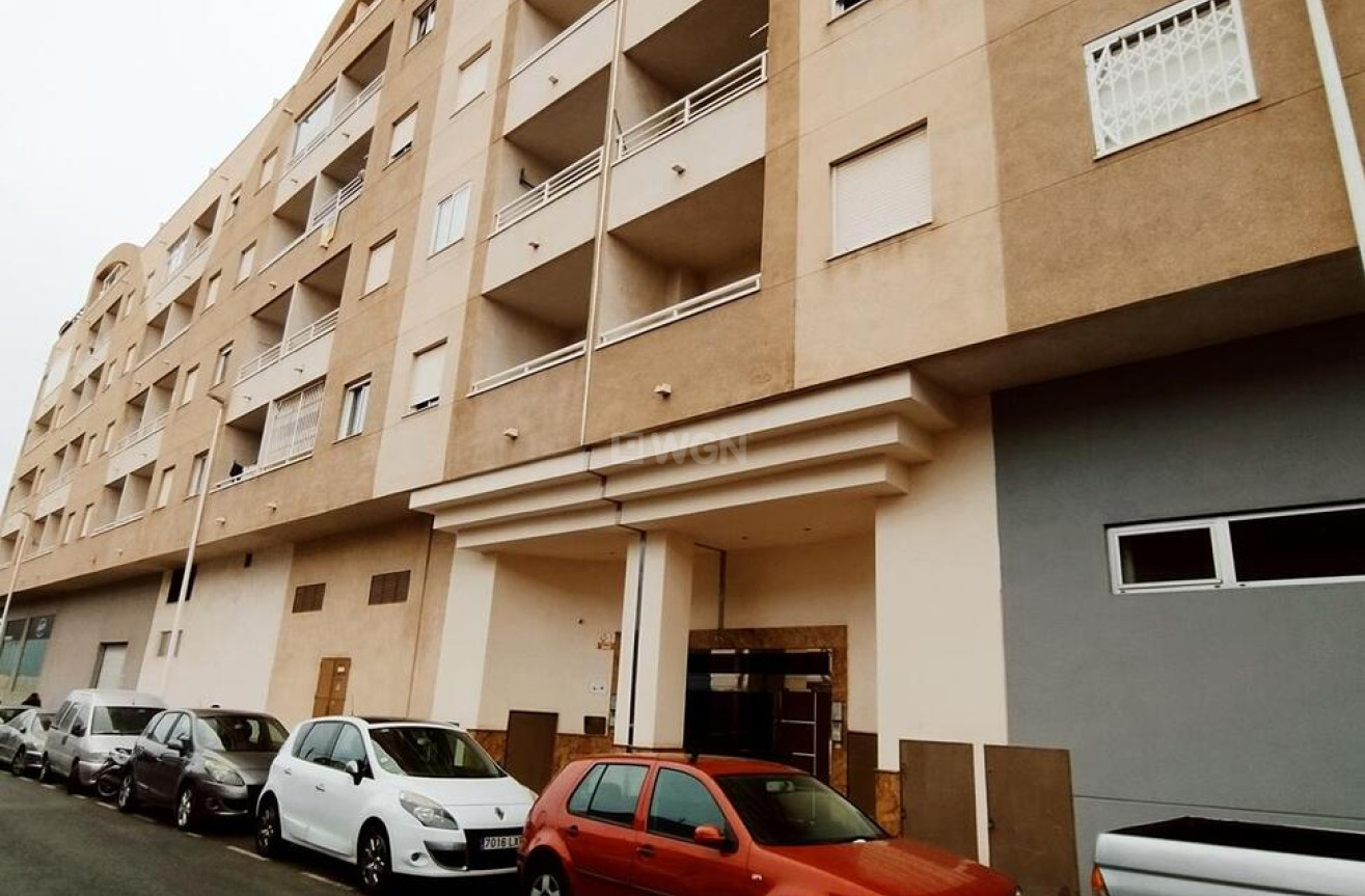 Resale - Apartment / flat - Torrevieja