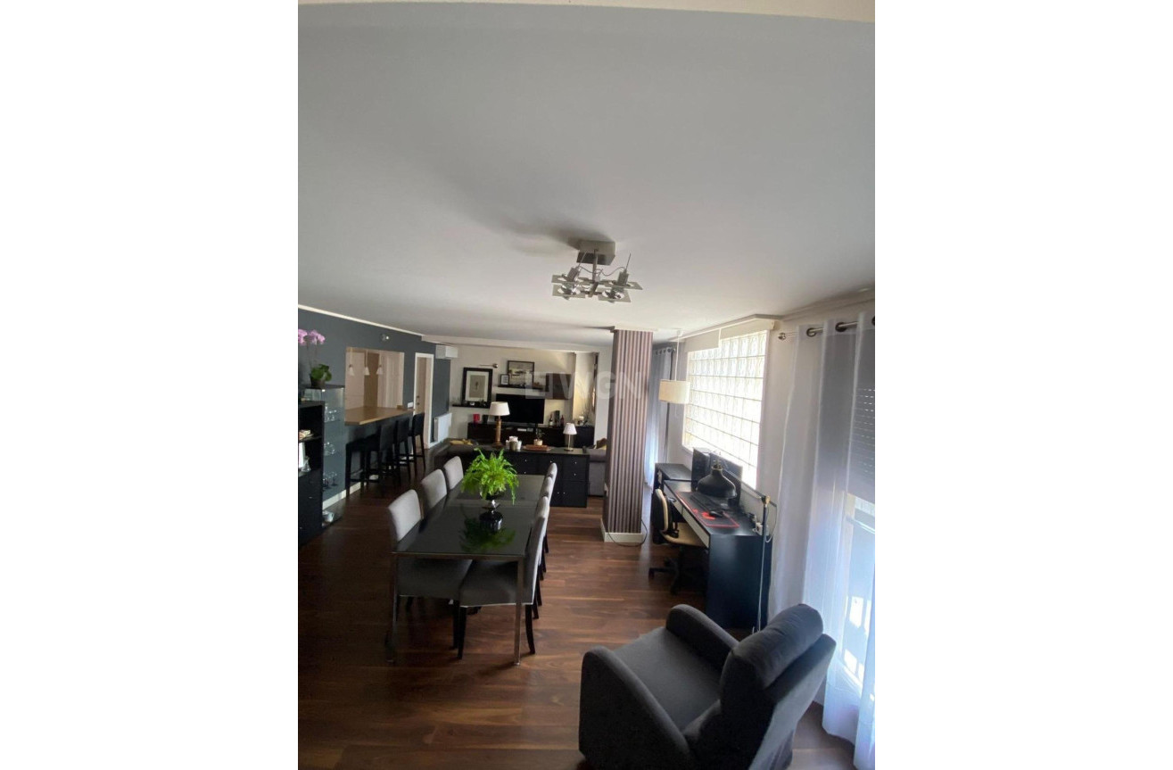 Odsprzedaż - Villa - Torrevieja - Centro - Muelle Pesquero