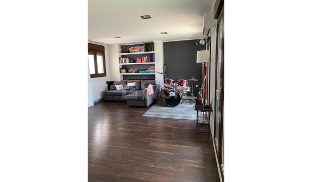 Odsprzedaż - Villa - Torrevieja - Centro - Muelle Pesquero