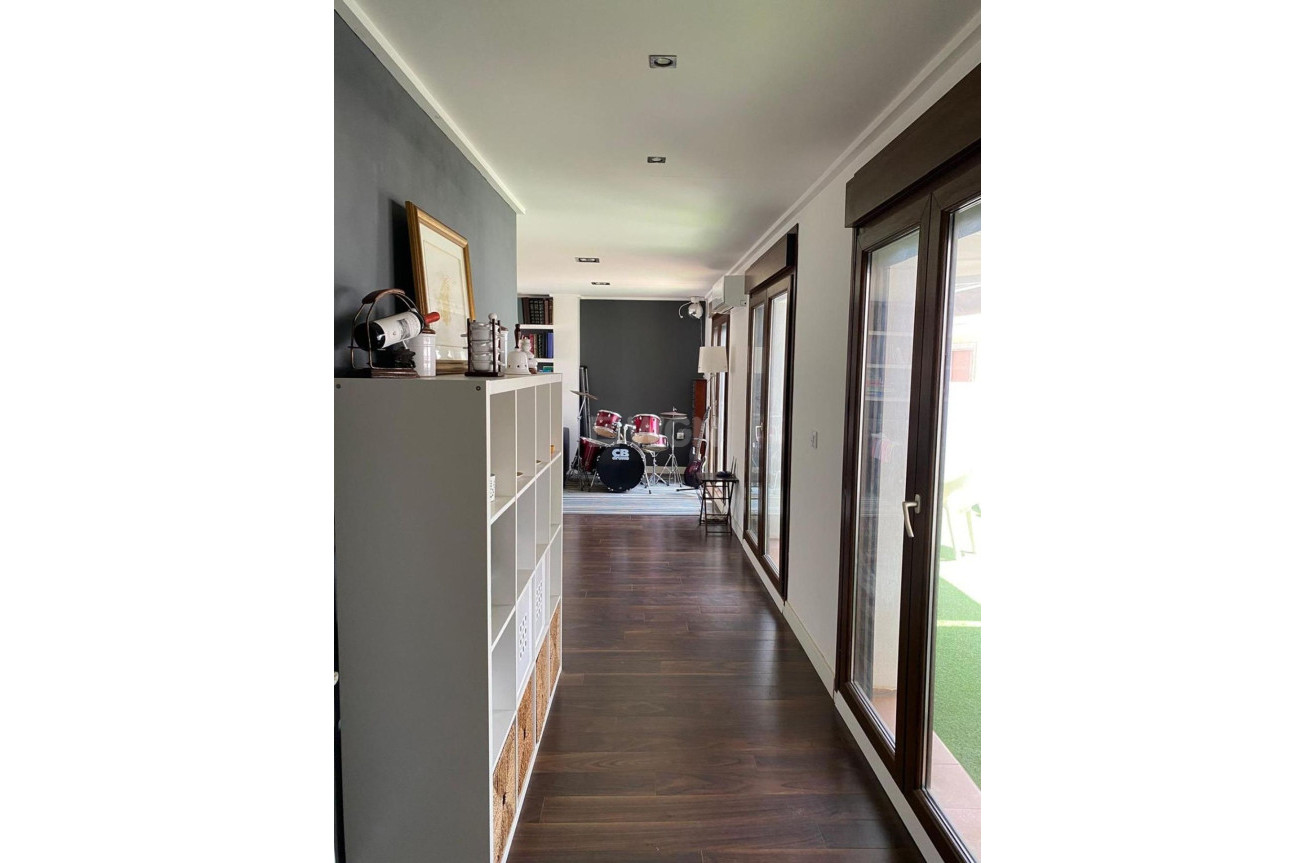 Odsprzedaż - Villa - Torrevieja - Centro - Muelle Pesquero