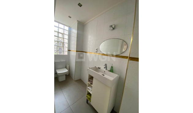 Odsprzedaż - Villa - Torrevieja - Centro - Muelle Pesquero