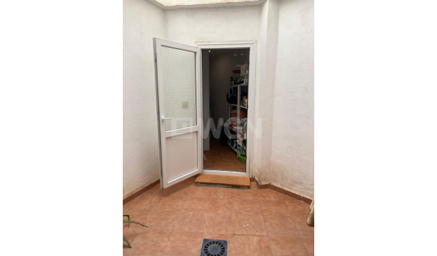 Odsprzedaż - Villa - Torrevieja - Centro - Muelle Pesquero