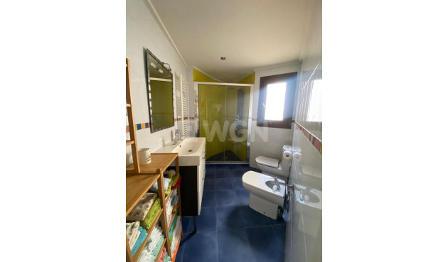 Odsprzedaż - Villa - Torrevieja - Centro - Muelle Pesquero