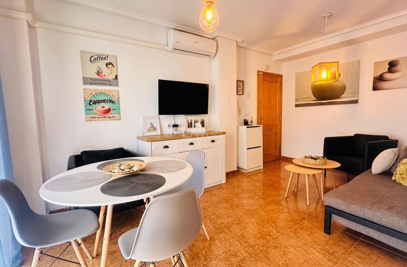 Reventa - Apartamento / piso - Torrevieja - Centro