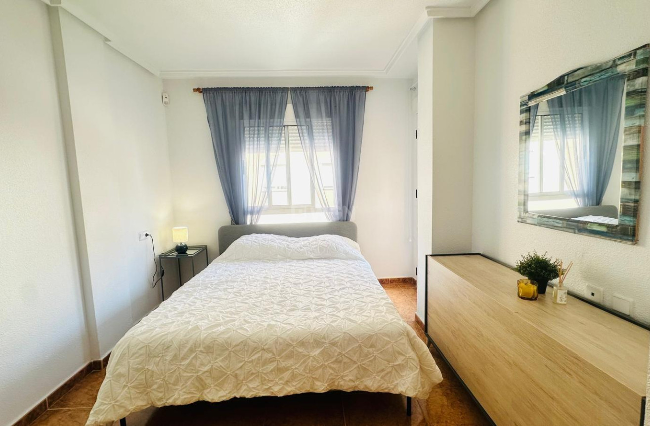 Reventa - Apartamento / piso - Torrevieja - Centro